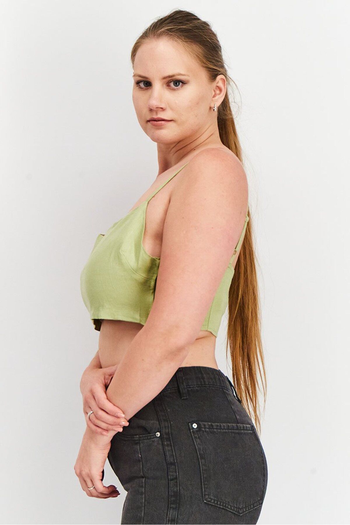 Asos Design-Women Scoop Neck Sleeveless Crop Top, Sage Green 3