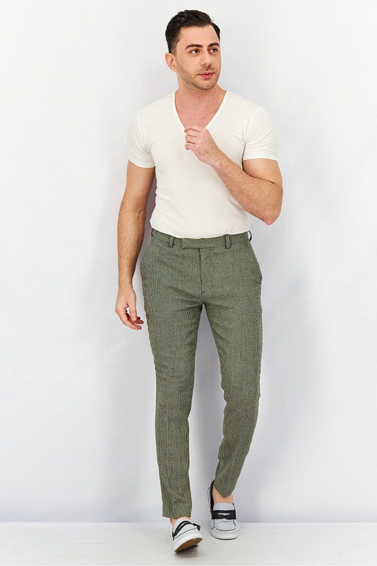 Asos Design-Men Skinny Fit Gingham Four Pocket Chino Pants, Black 3