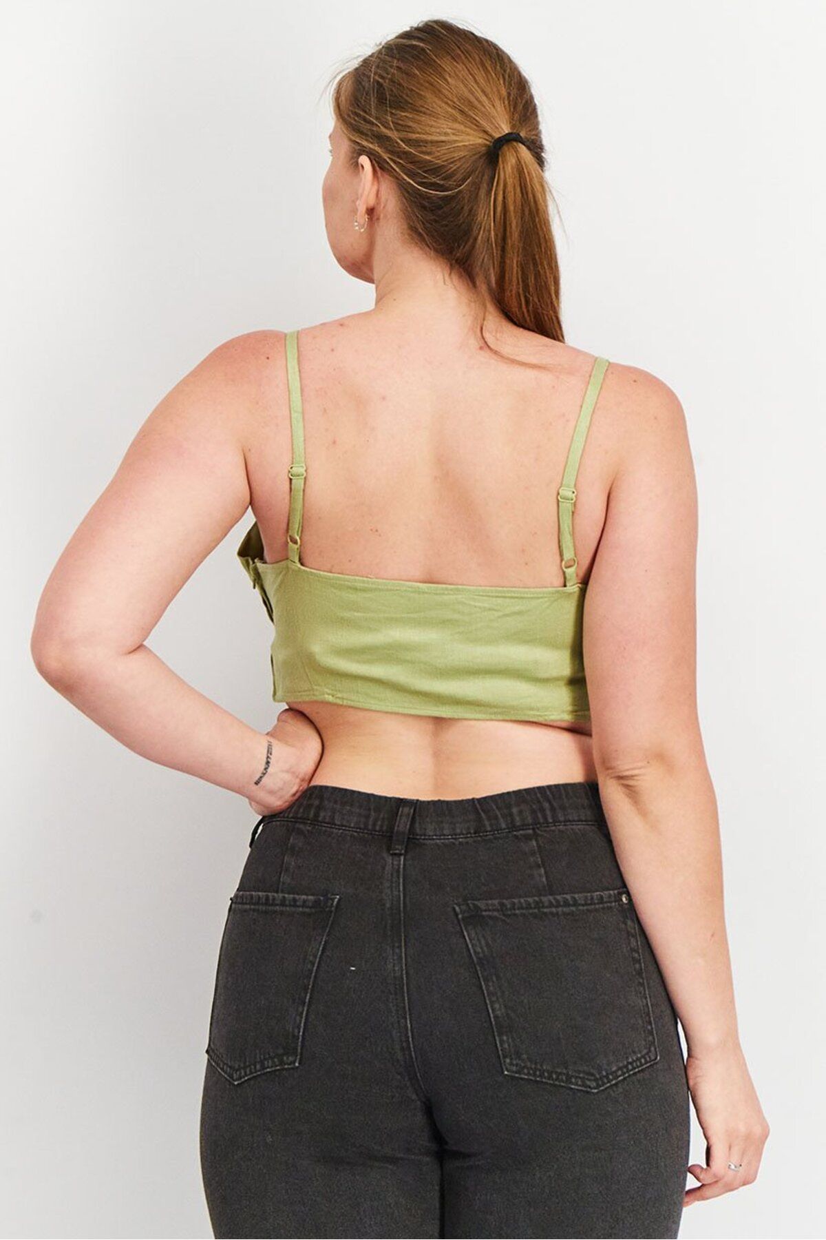 Asos Design-Women Scoop Neck Sleeveless Crop Top, Sage Green 4