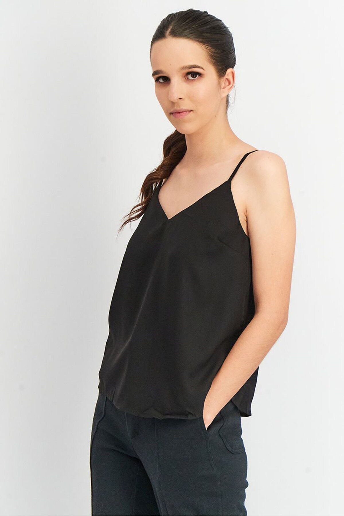 Asos Design-Women V-Neck Sleeveless Solid Camisole, Black 3