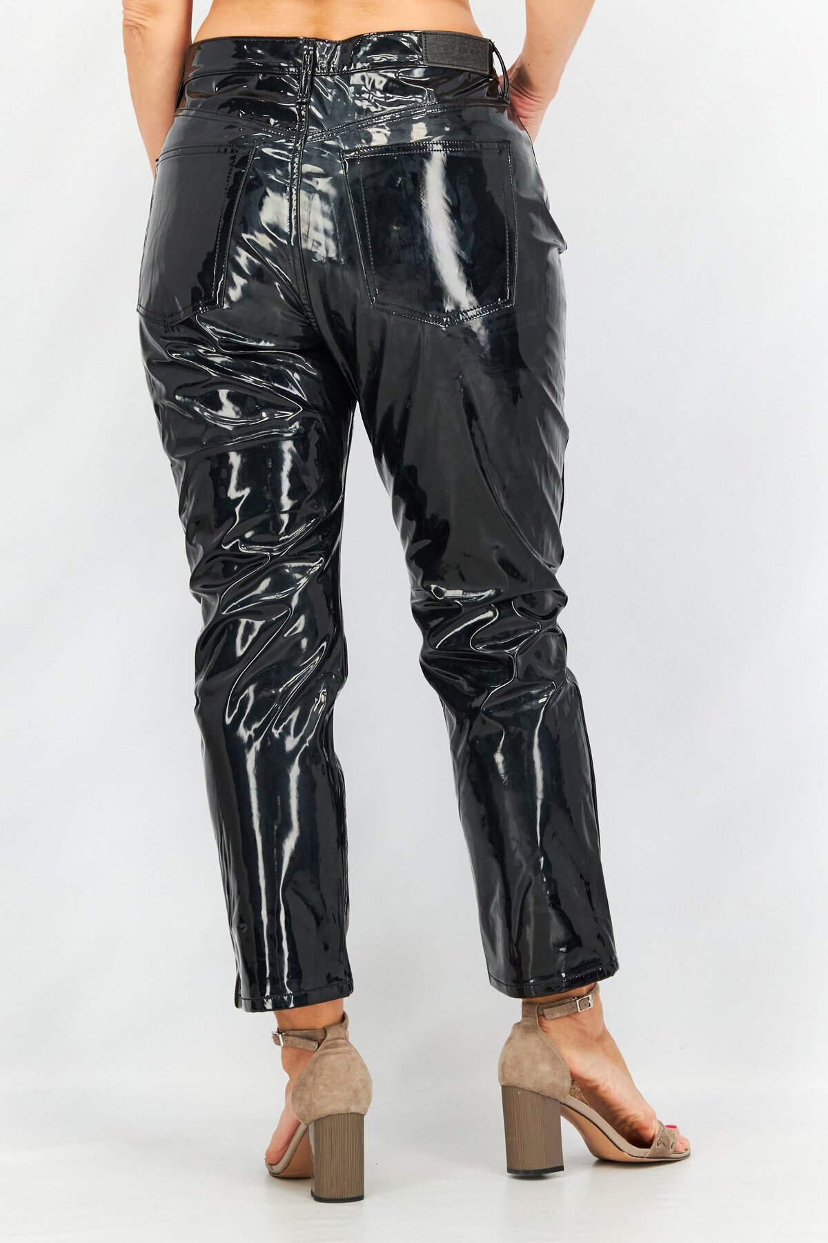 complete the look image