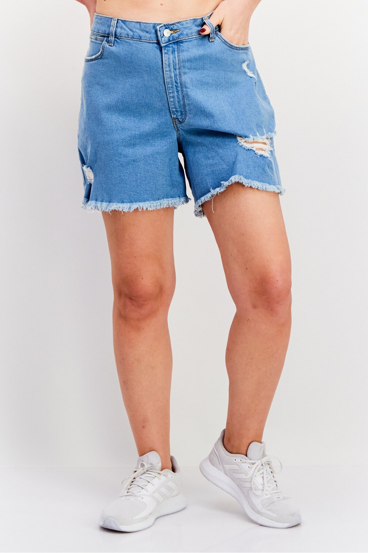complete the look image