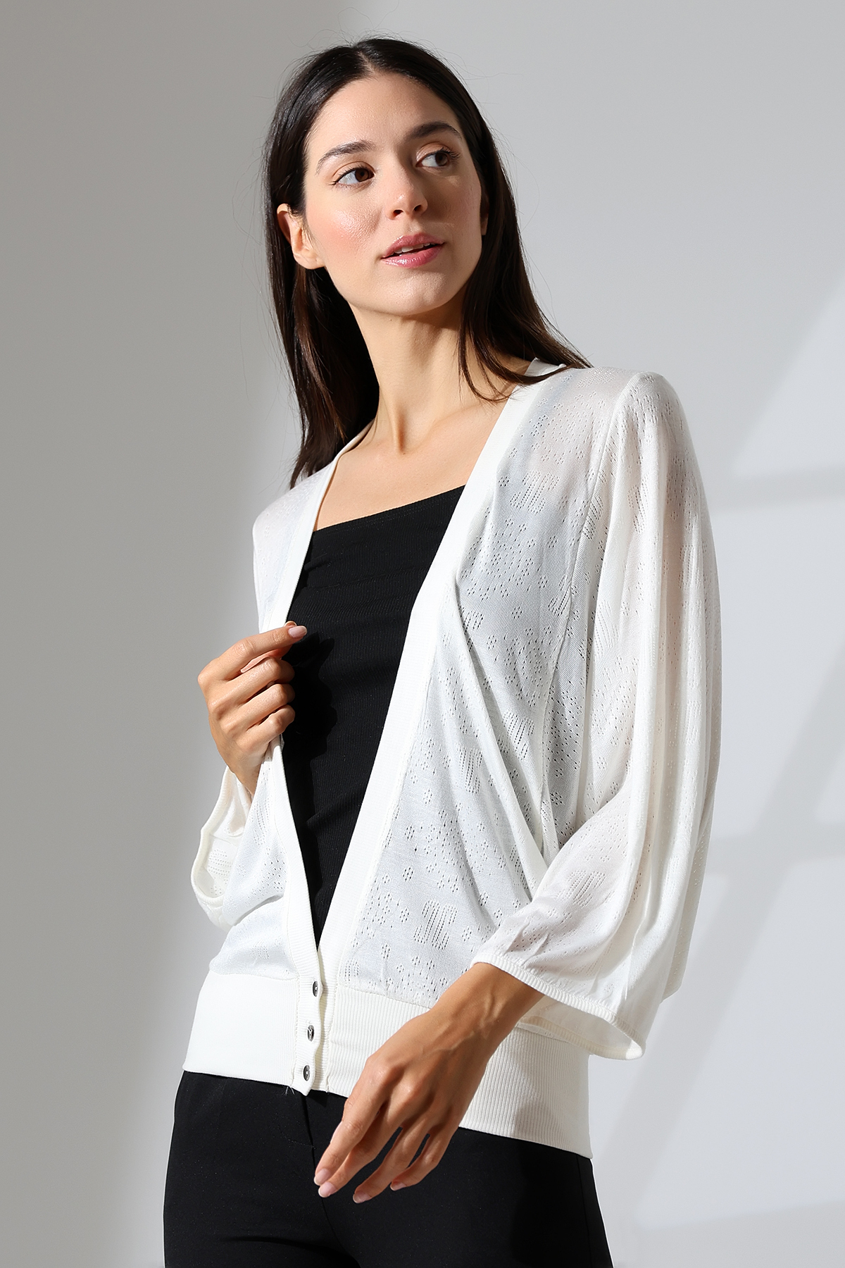 Şiir  Janerio Kadın Ajurlu Rahat Kalıp Penye Geniş Balon Kol 3 Düğmeli Hırka & Penye Hırka - Ekru - Görsel 4