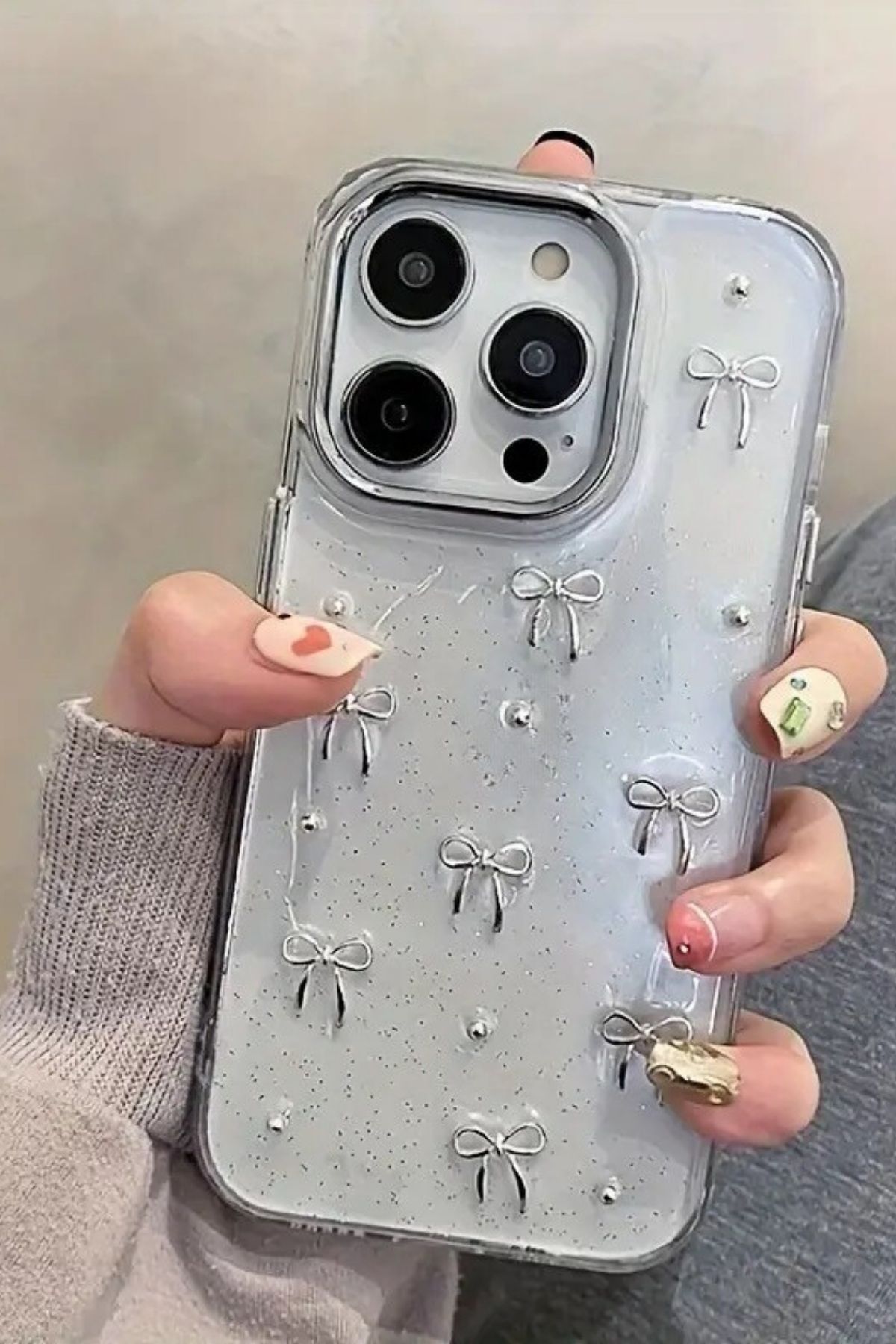 iphone 15 combinaison transparente avec un ruban synchronisé pro