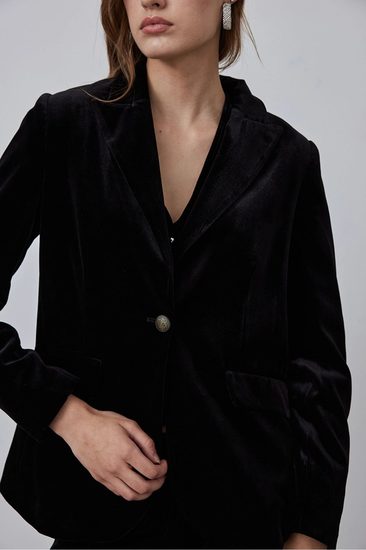 Gusto-Classic Single Button Velvet Jacket - Black 4