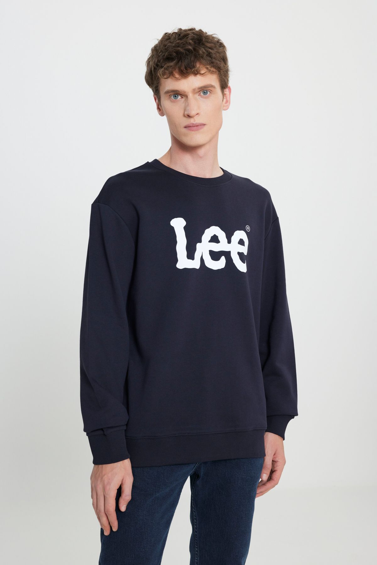 Lee-Bluza męska w kolorze granatowym z dużym logo, regularny krój, okrągły dekolt, 100% bawełny 2