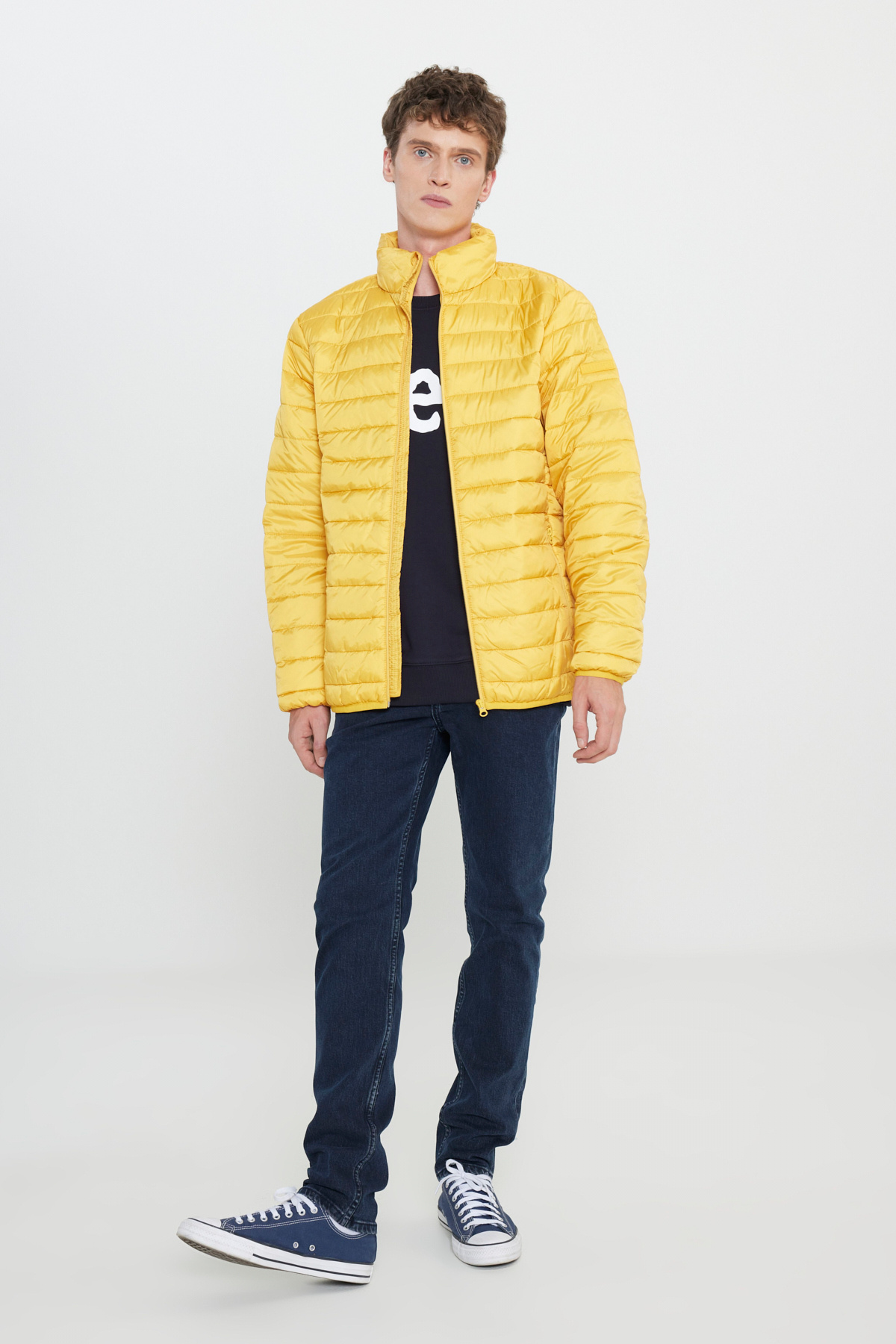 Riders by Lee-Regular Fit Herren-Pufferjacke mit normaler Passform und Stehkragen und Reißverschluss in Senfgelb 3