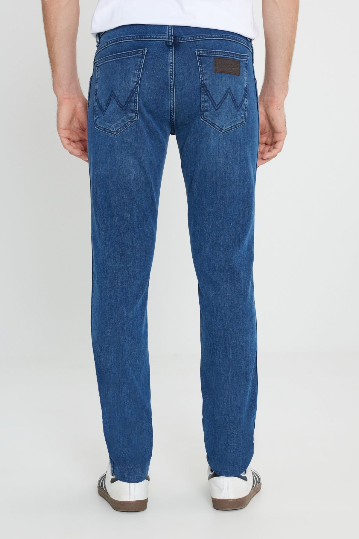 شلوار جین آبی مردانه LARSTON SLIM FIT BRAT BARD کمر کم باریک و انعطاف پذیر Wrangler