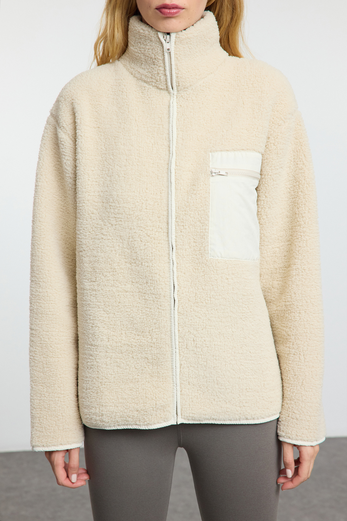 Trendyolmilla  Winter Essentials Taş Kalın Polar Fermuarlı Dik Yaka Cepli Örme Sweatshirt TWOAW24SW00071 - Görsel 3