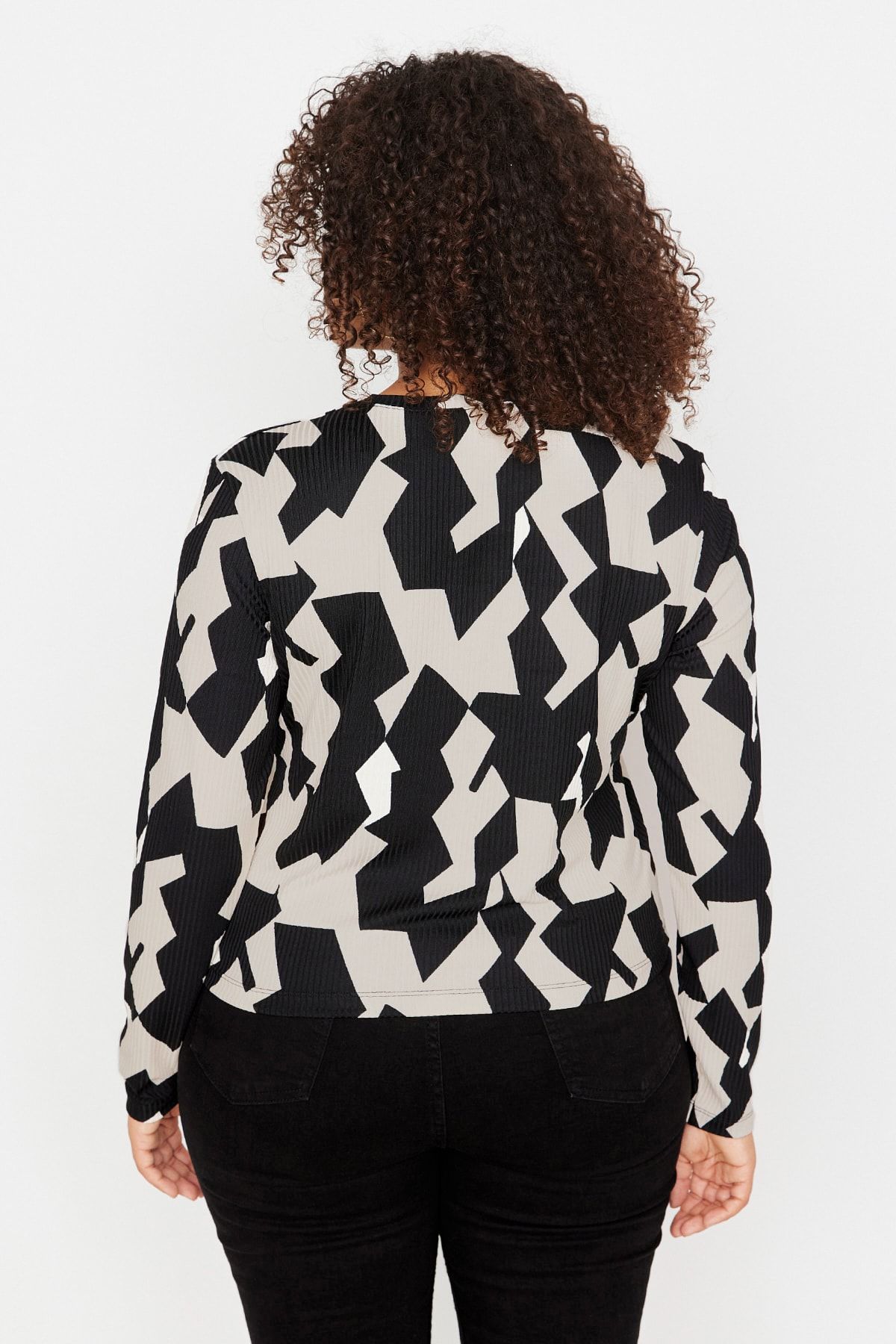 Trendyol Curve-Multicolor Pattern Bodycone/Body Sitting Ribbed Knitted Plus Size Blouse Tbbaw23Af00016 5
