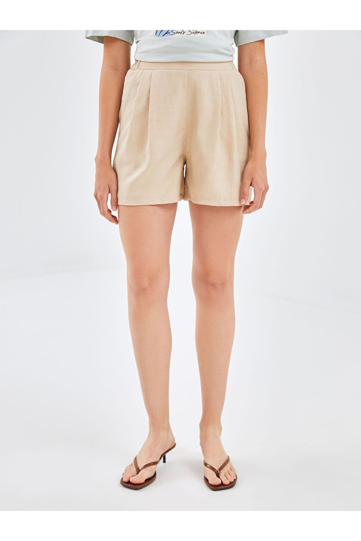 LC Waikiki-Pantaloni scurți de damă cu aspect simplu de in, cu talie elastică 2
