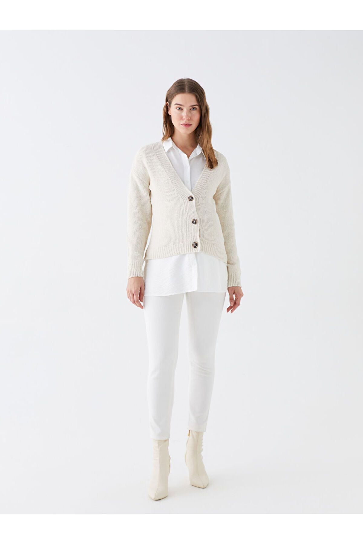 LC Waikiki-LCWAIKIKI Maternity V-neck Plain Long Sleeve Maternity Knitwear Cardigan 2