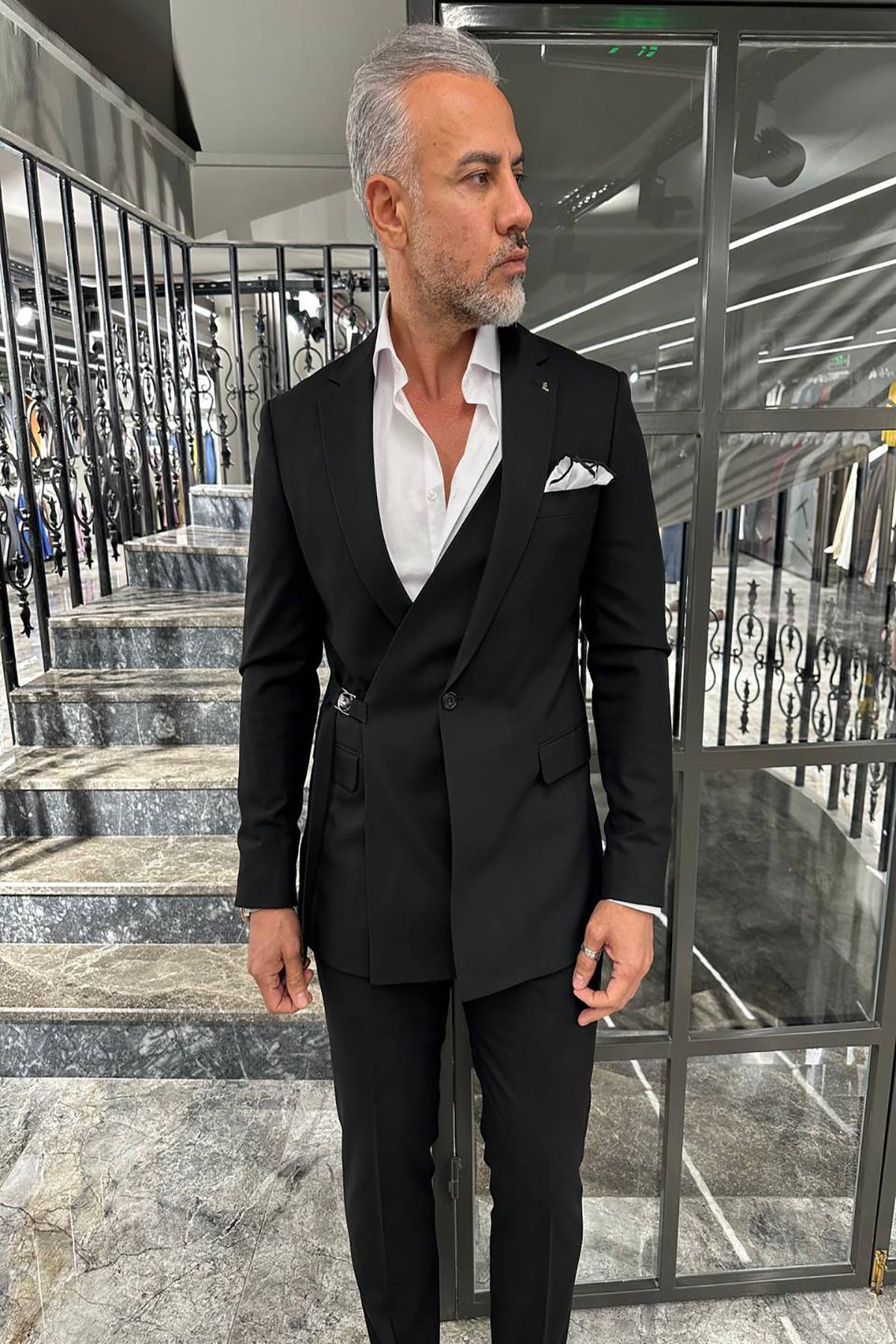 PREMIUM SUIT WITH FRONT PIECES AND ACCESSORY BELT