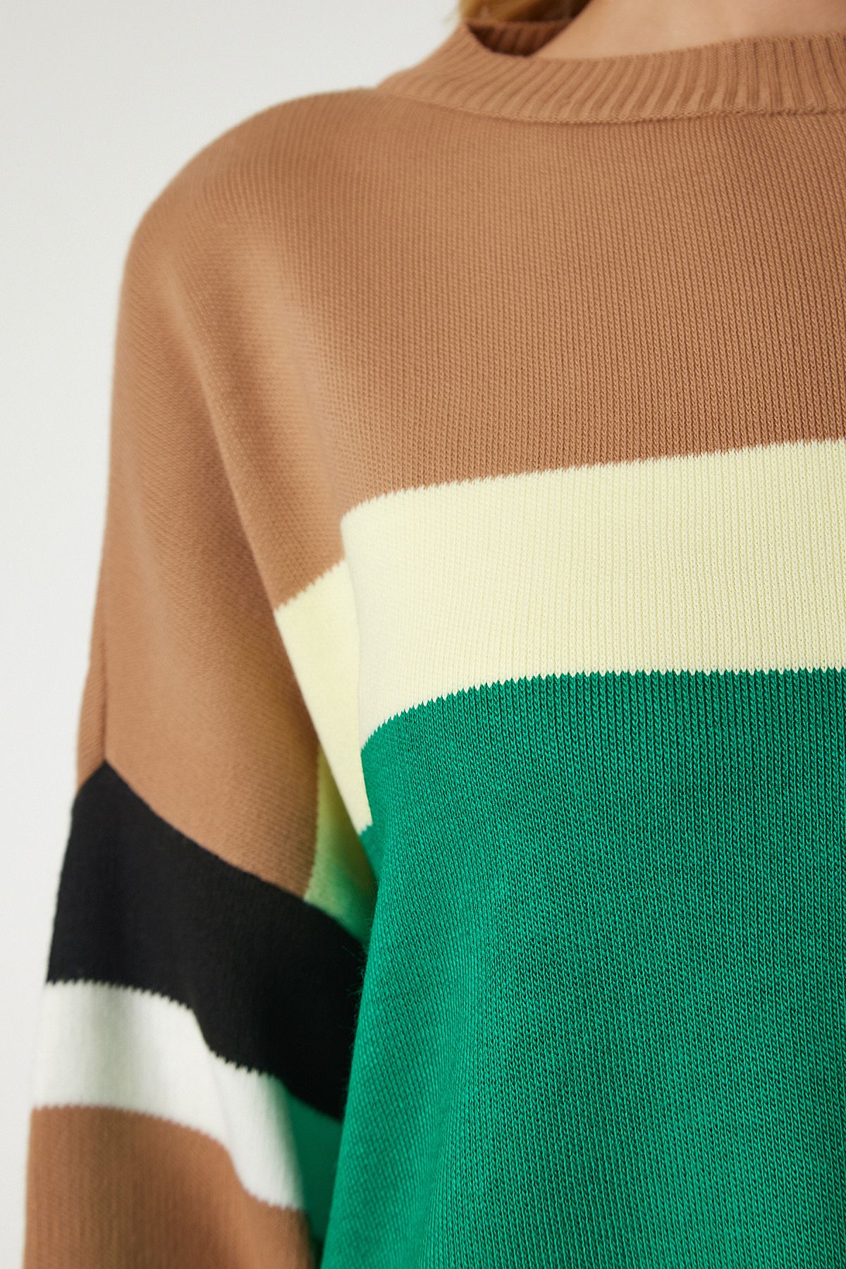 Lovelyİstanbul-Green Color Block Knitwear Sweater - Biscuit Lbv0056 4