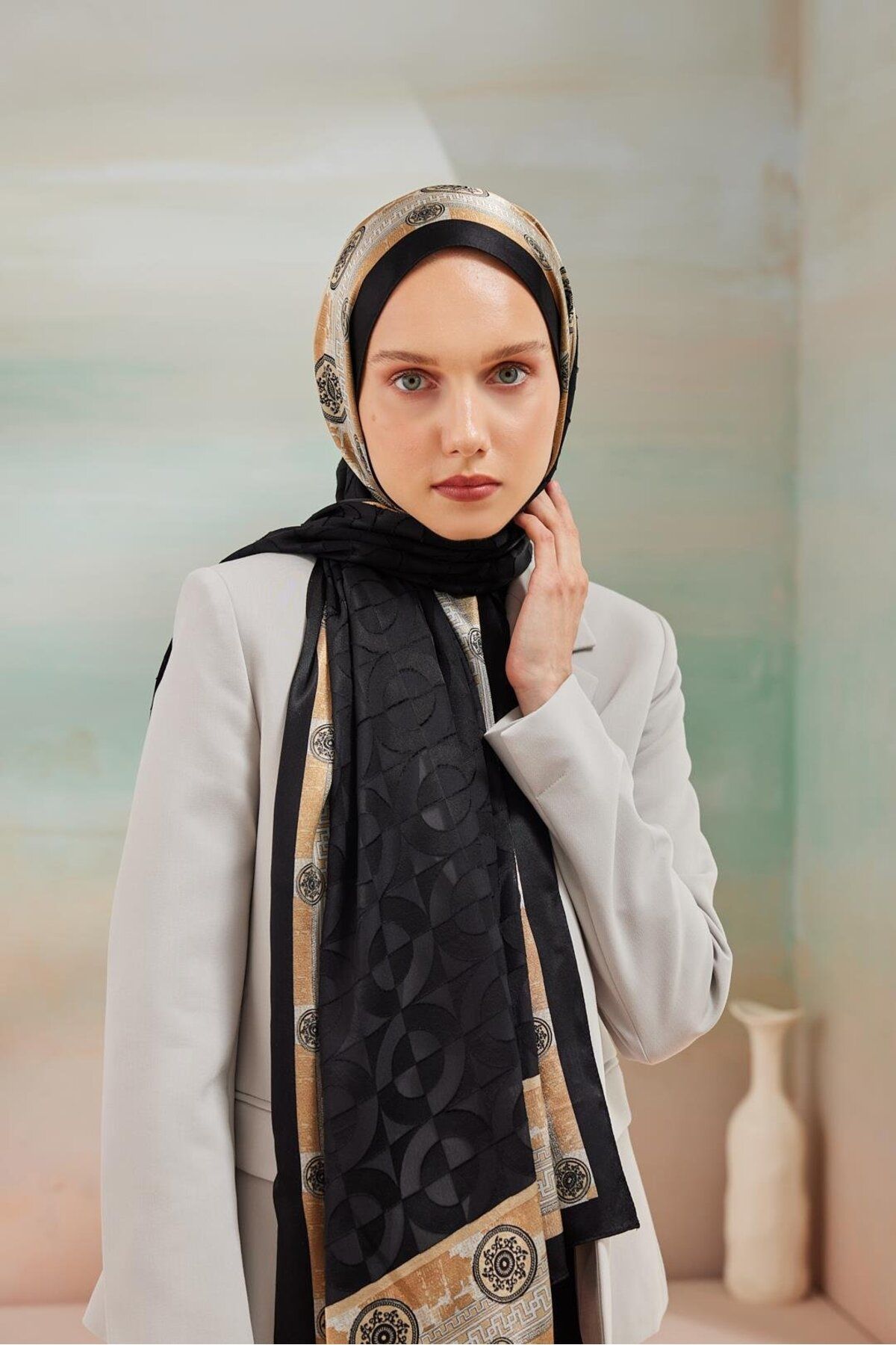 Cardion-Luxury Devore Burning Shawl - Black-Gold 2