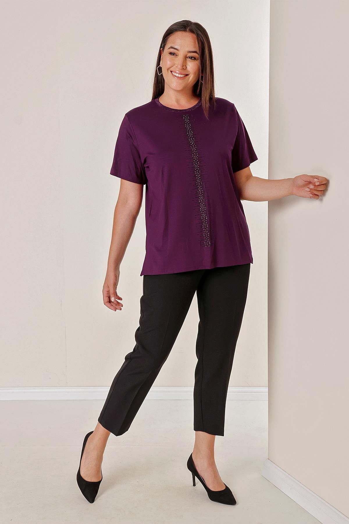 By Saygı-Short Sleeve Plus Size Blouse with Vertical Stone Print on the Front 2