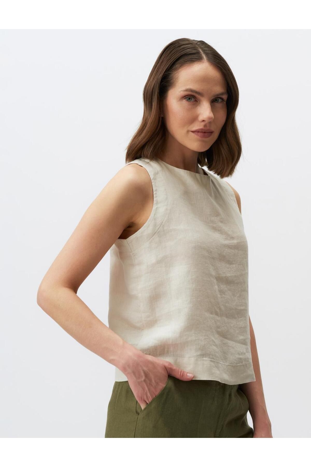 Jimmy Key-Stone Round Neck Sleeveless Linen Blouse 3