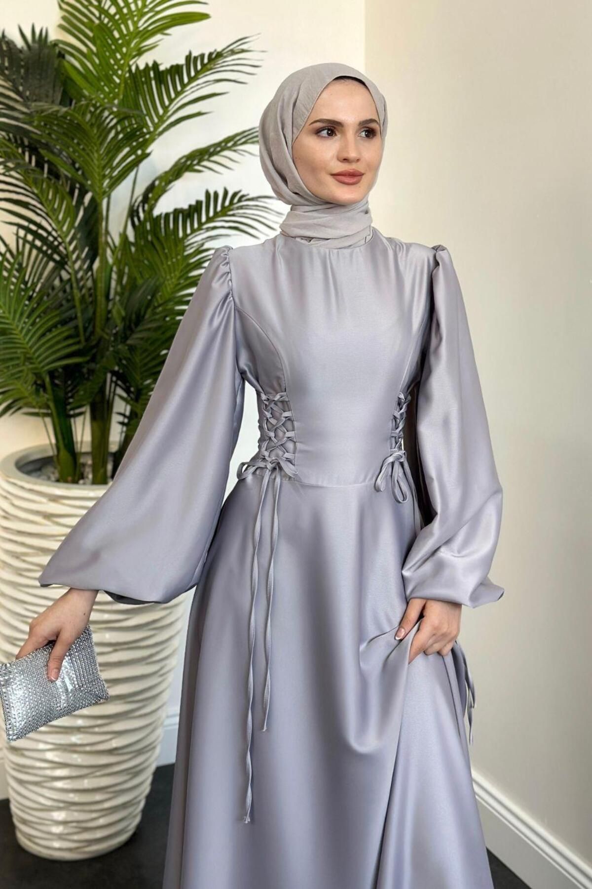 MERVEN AKYÜZ-Rochie de seara Orya din satin gri - Strângere laterală 2