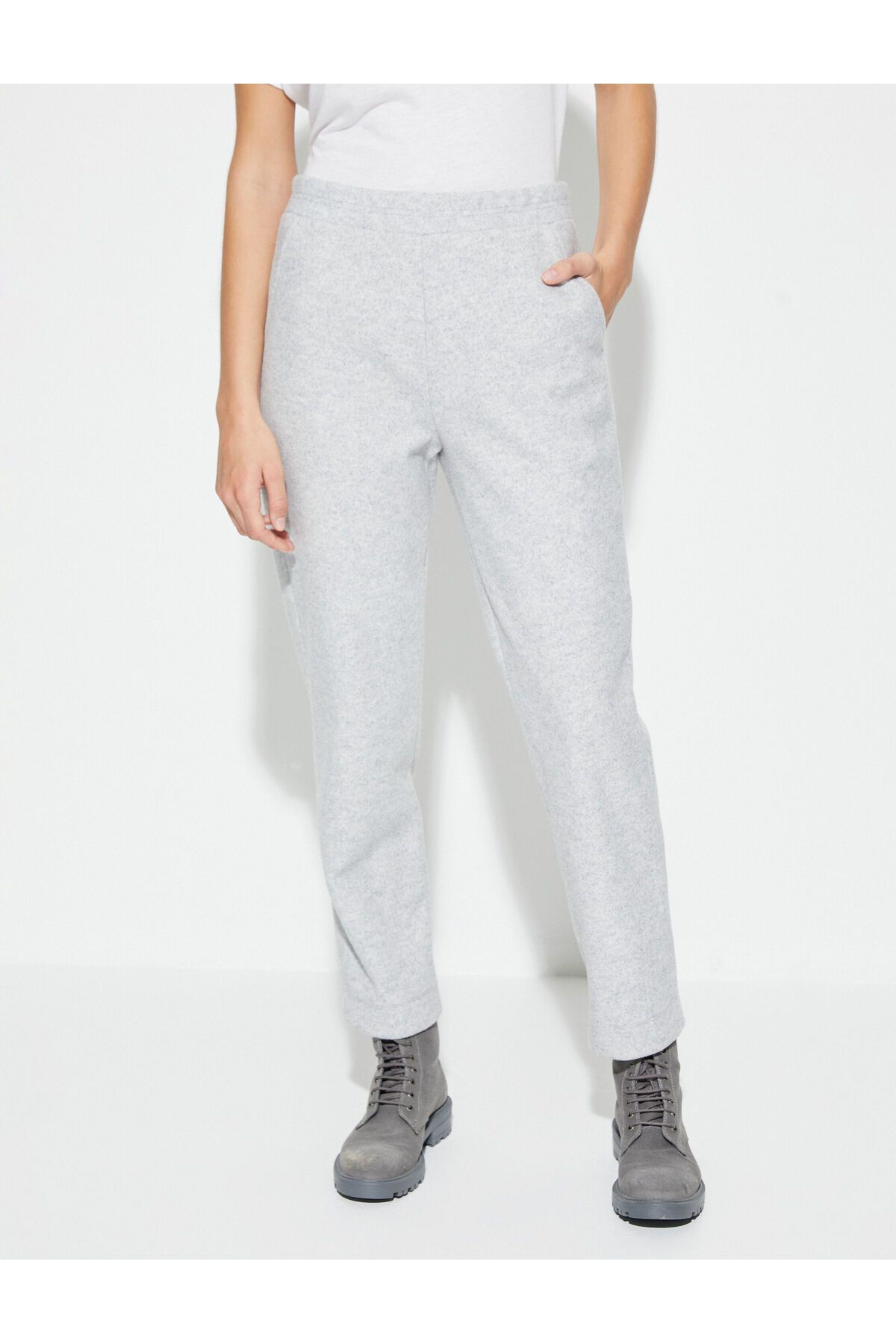 Koton-Crop Leg Basic Trousers with Elastic Waist and Pockets 4