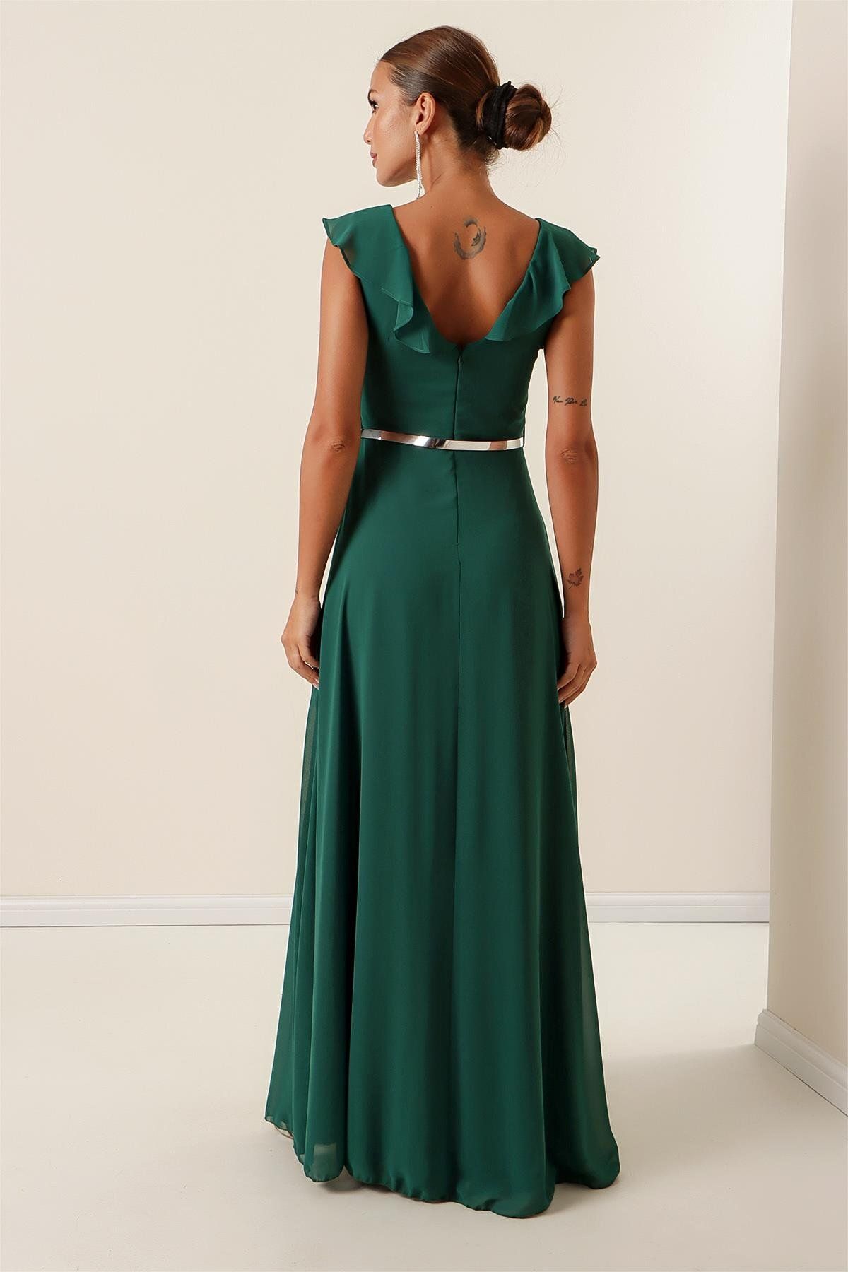 By Saygı-Langes Chiffon-Kleid mit Schlitz und Volantkragen und Gürtel 4