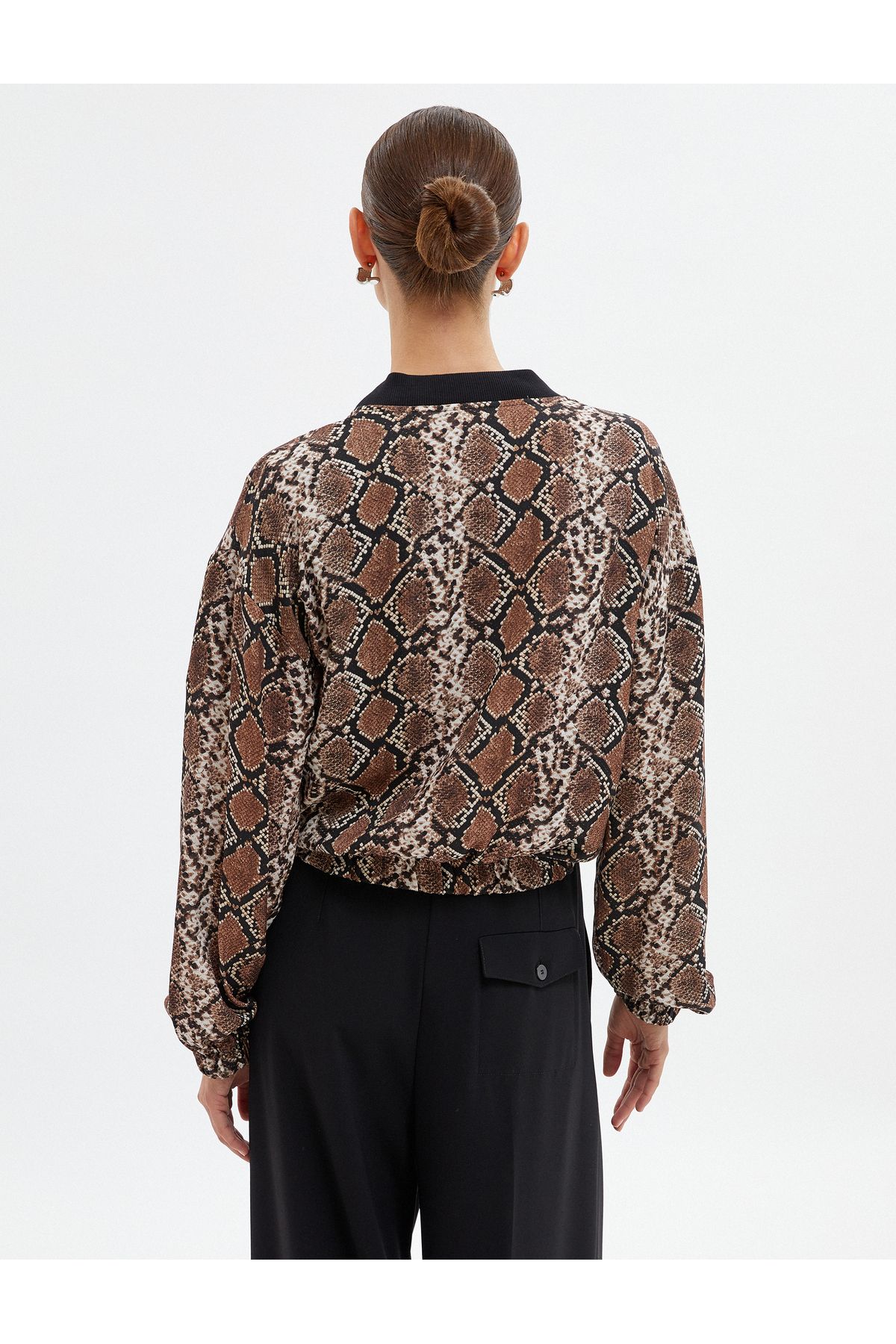 Koton-Oversize Bomber Jacket with Zipper and Snakeskin Pattern Pockets 4