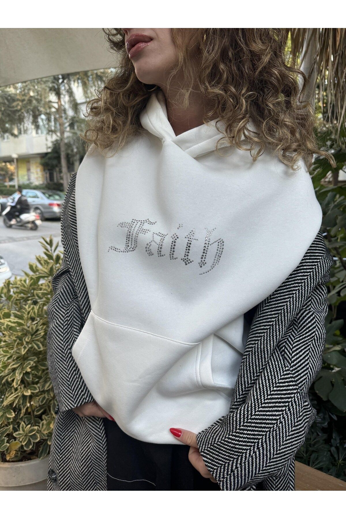 Gia-Art-Faith Written Stone Printed Hooded Fleece Inside Oversize White Sweatshirt 5