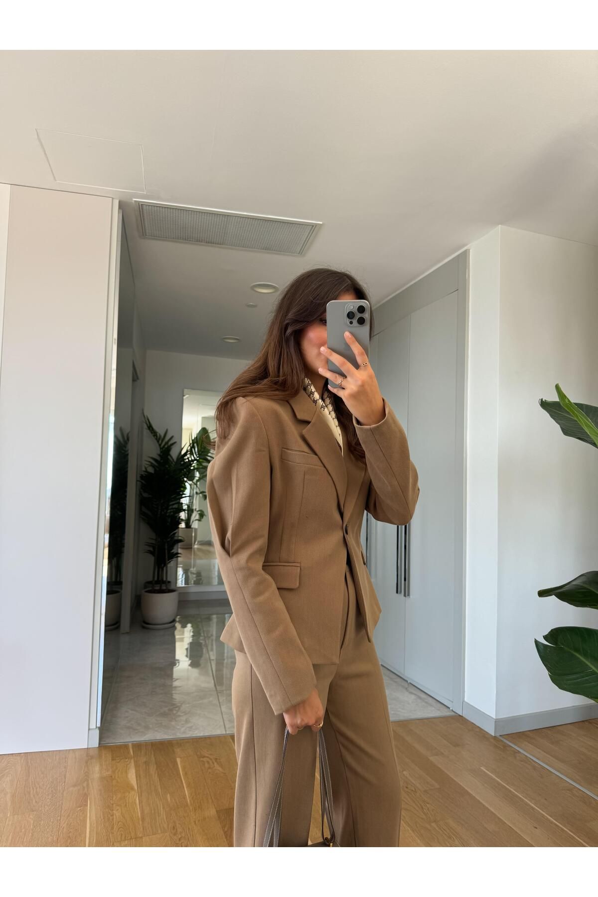 My Blog-Camel Arm Collet and Waist Seated Double Set-9480 3