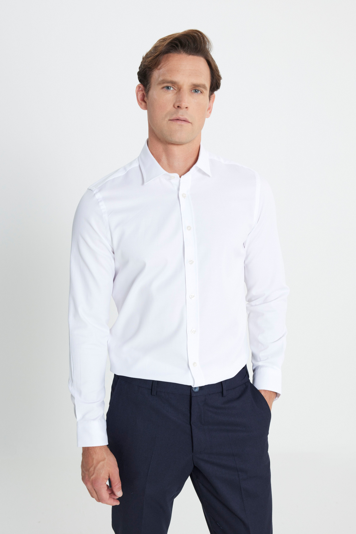 آلتین ییدلیز کلاسیکس پیراهن مردانه سفید نخی اسلیم فیت، یقه کلاسیک، برش باریک، کشسان