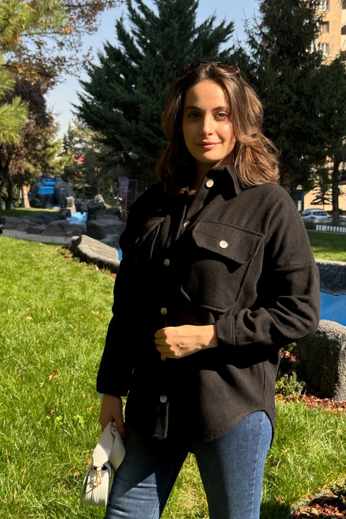 Entropy Kaşe Oversize Cepli Kadın Gömlek -Siyah