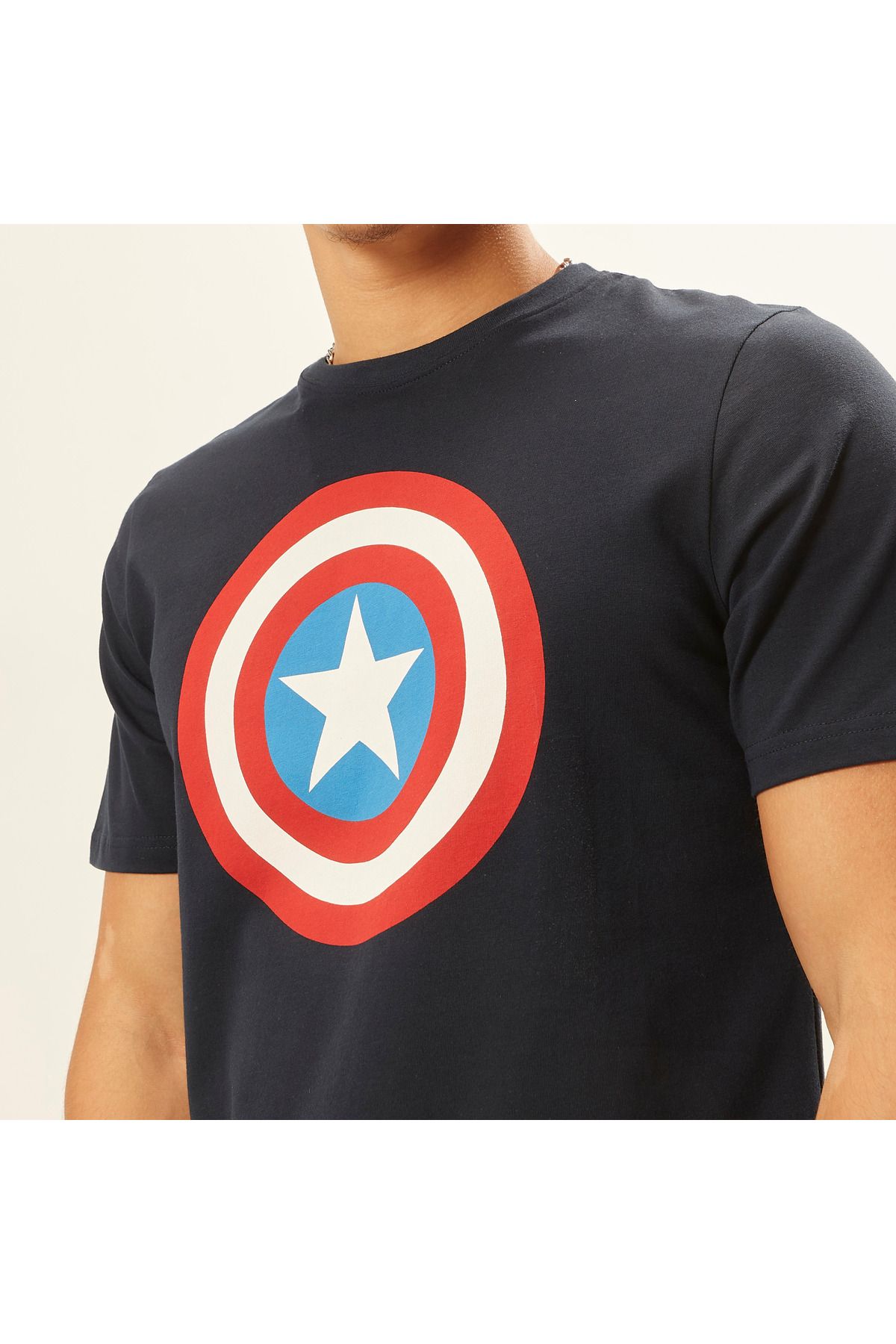 SP Characters-Captain America Print Crew Neck Slim Fit T-shirt with Short Sleeves 3