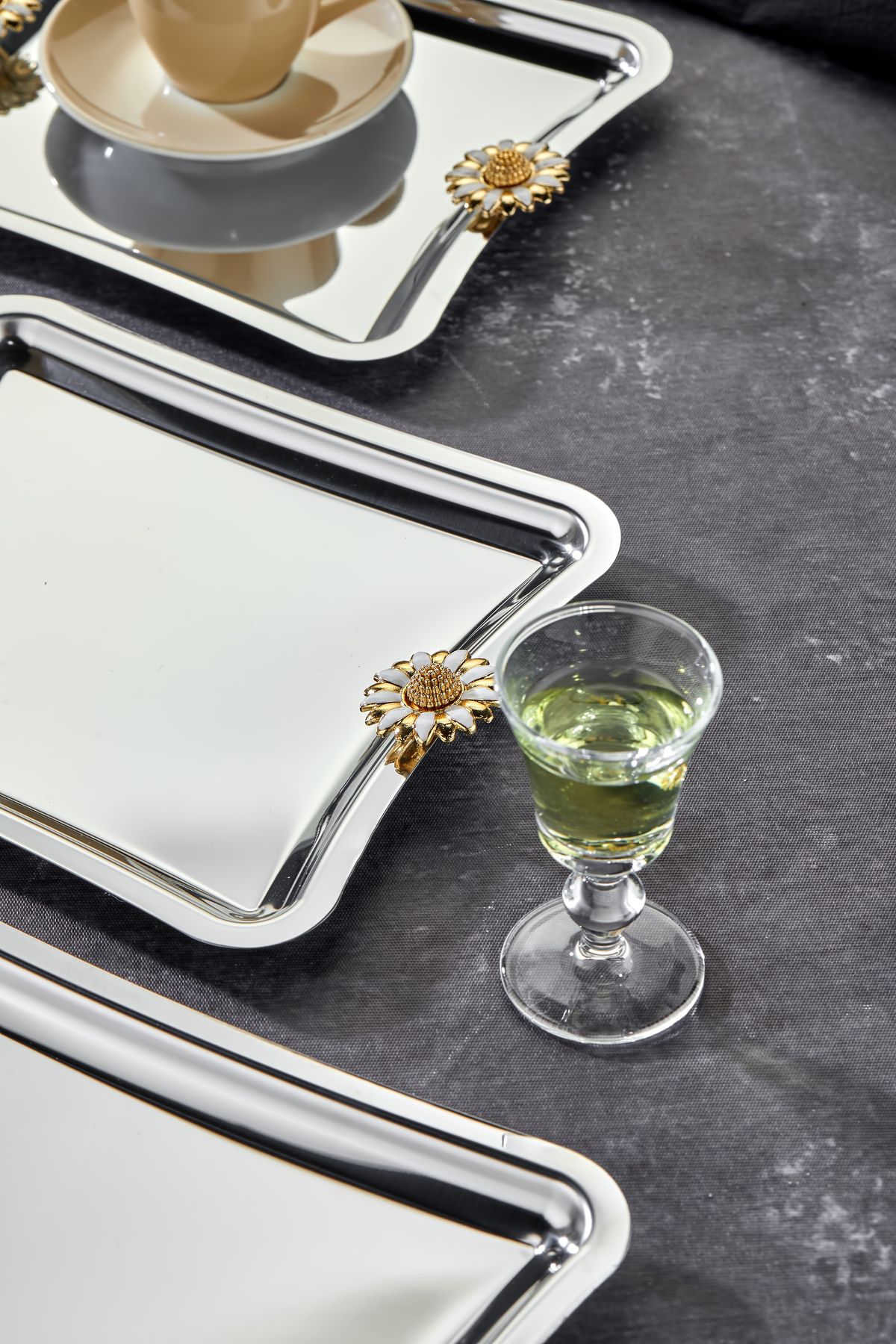 Milenay-Duo Bella Flora Square Presentation Tray - Chrome, Handle Pattern, 22X16Cm, 3 Pieces 4