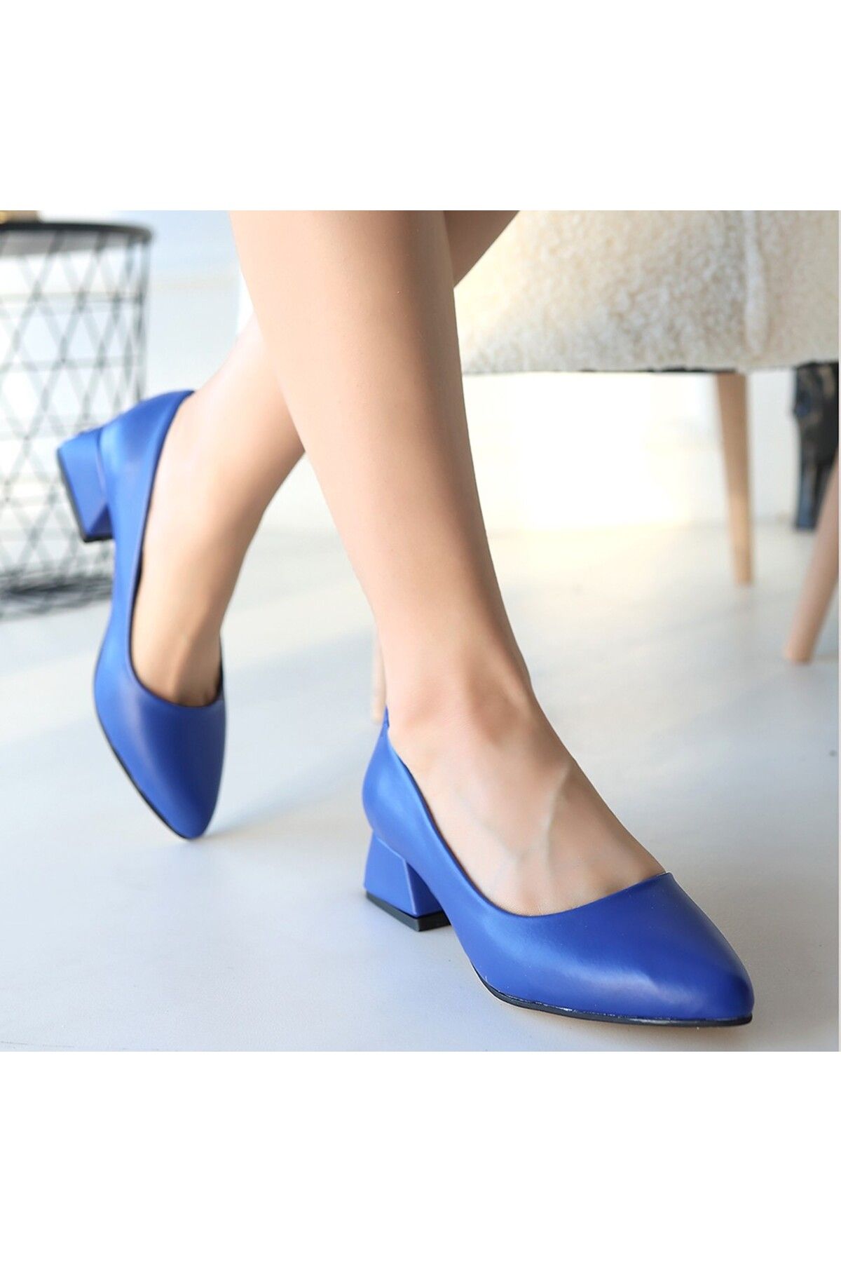 lavish-Gold Desniy Blue Leather Heeled Shoes 4