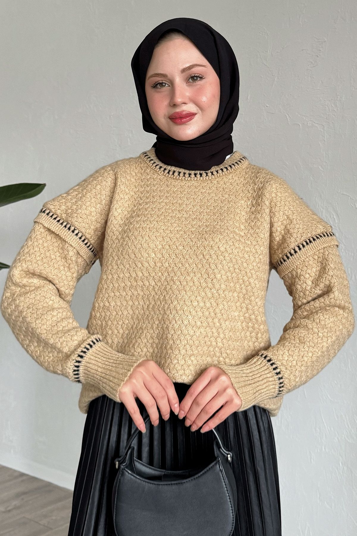 InStyle-Camel Sweater - Piping Detail and Raster 2