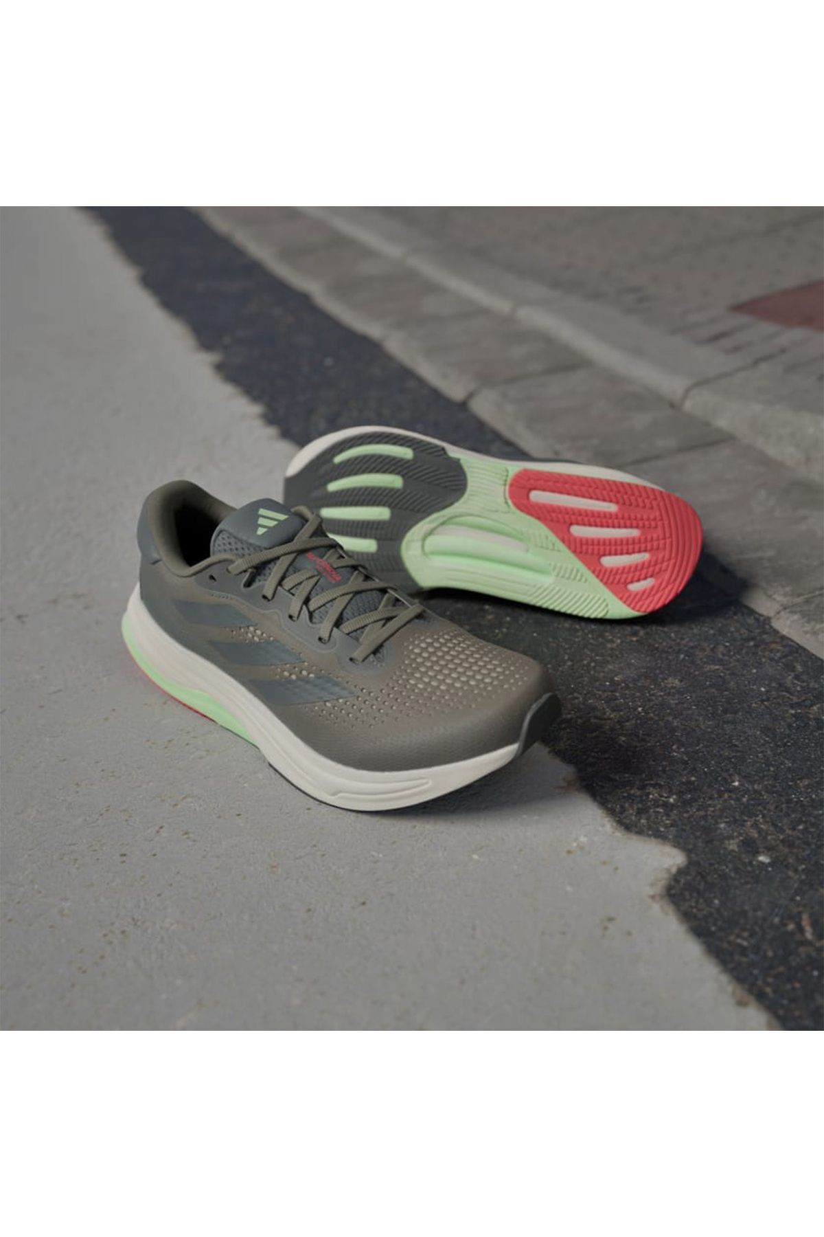 کفش دو و تمرین سبز مردانه کتونی در حال رانینگ IG5848 SUPERNOVA adidas