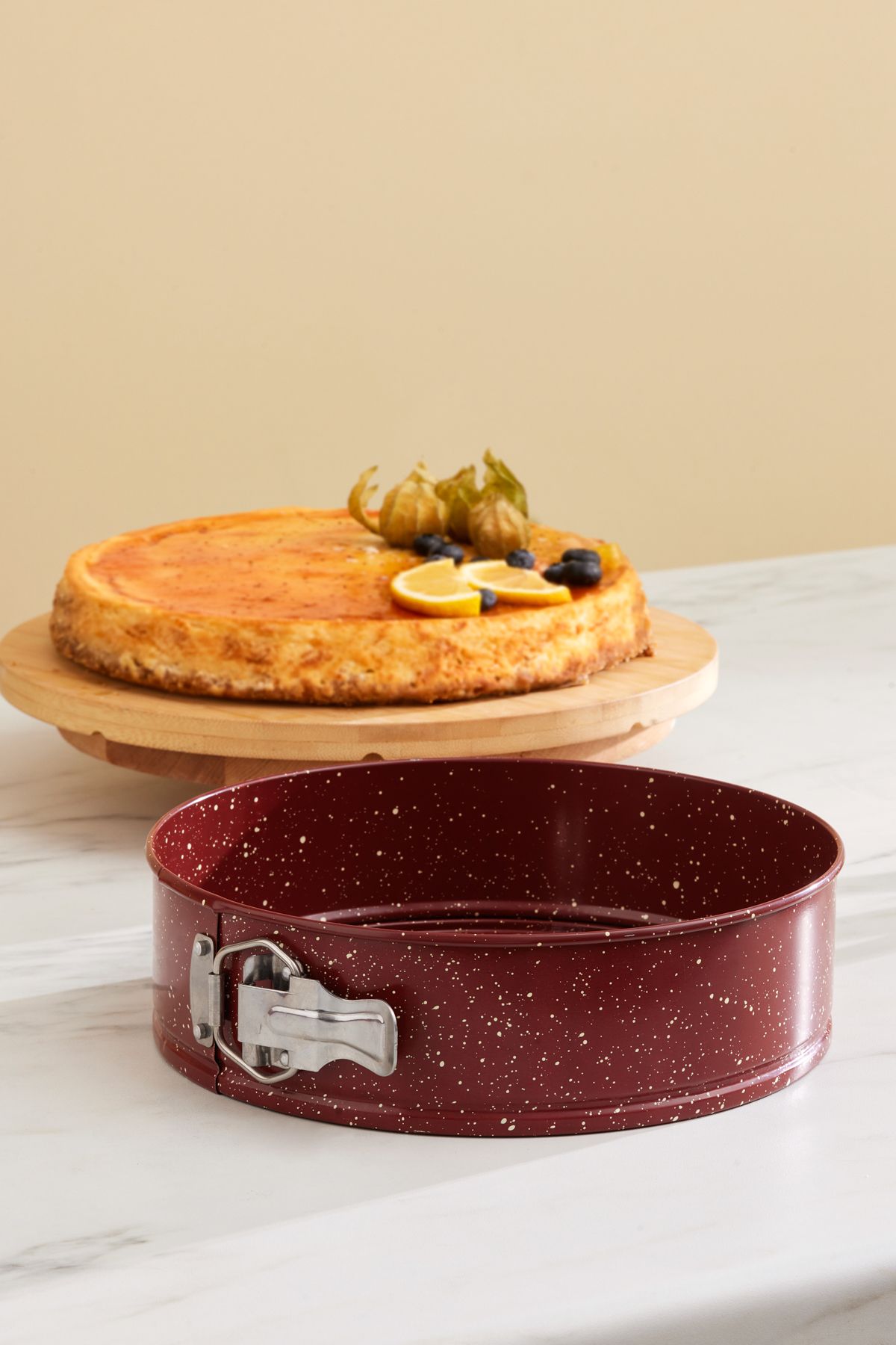 Karaca-Janice Burgundy Steel Cake Mold Set of 2 3