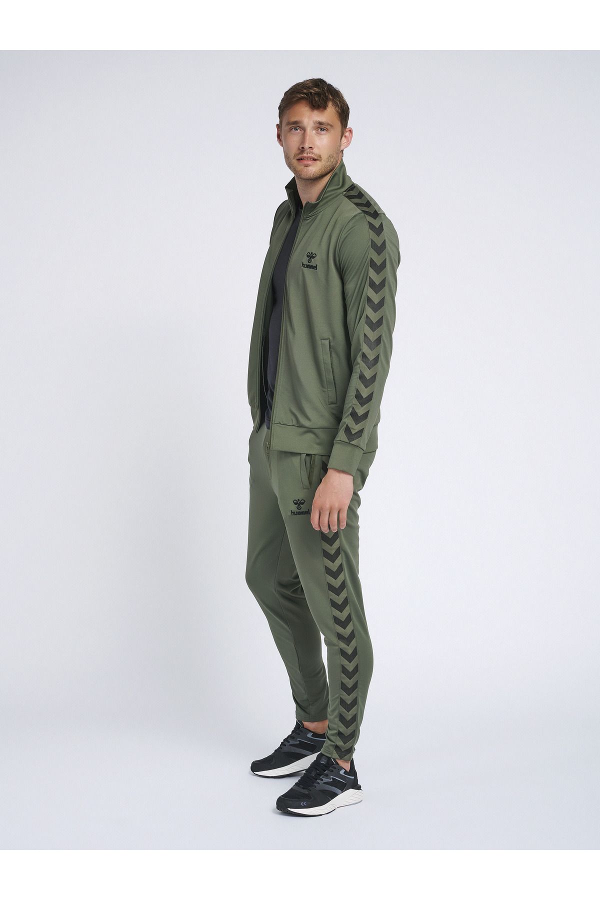 complete the look image