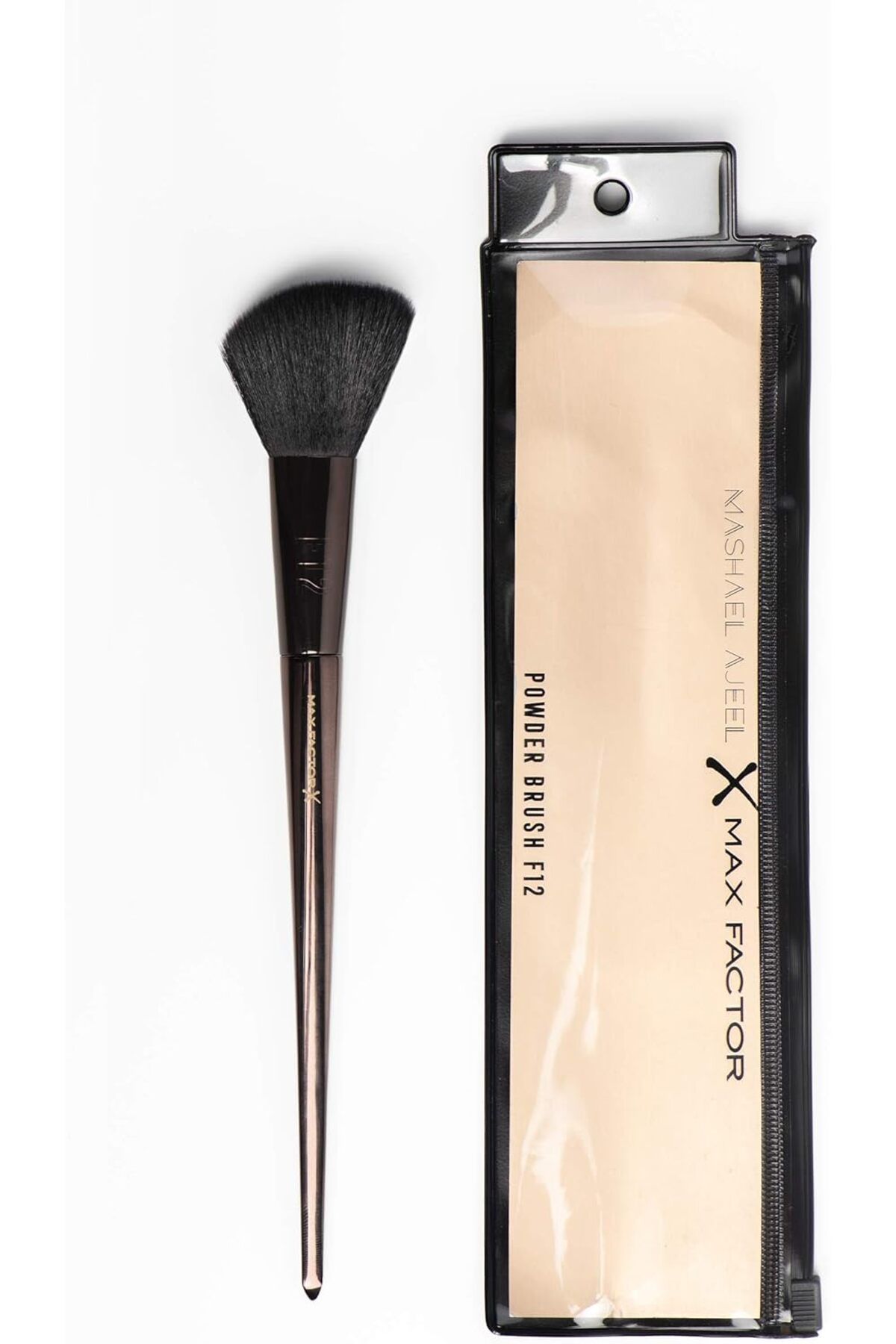 Max Factor-Pro Powder & Blush Brush F12 by Mashael Ajeel 2