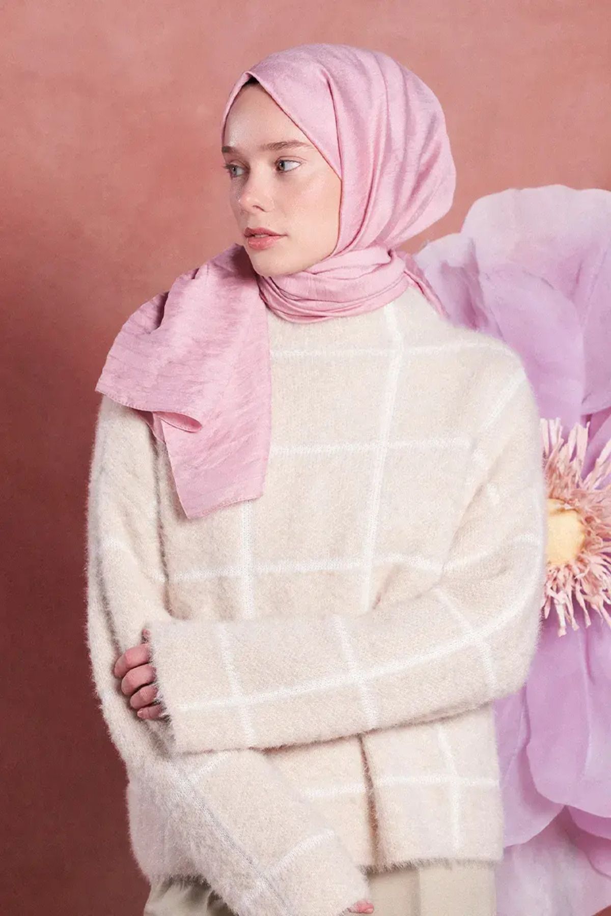 Madame Polo-Basic Crash Shawl - Pink 2