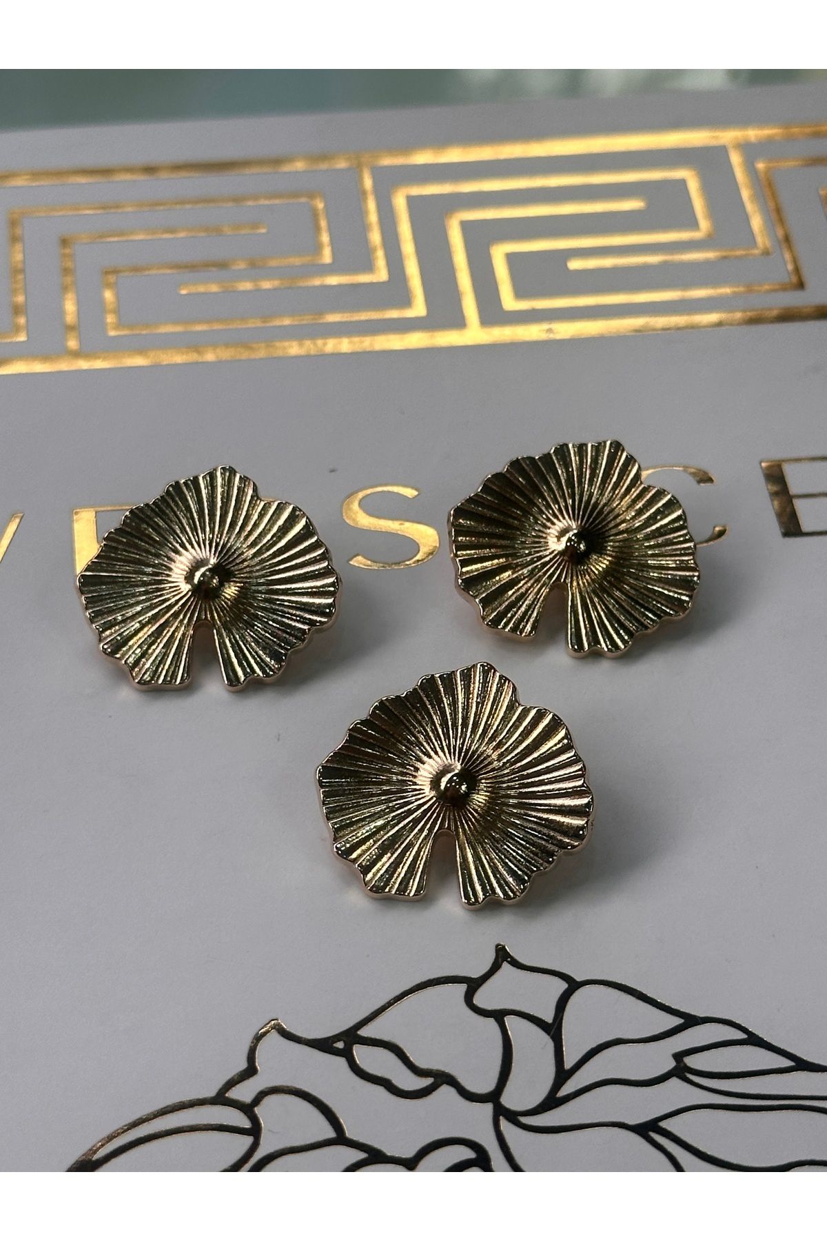 ODDA TASARIM ATÖLYESİ-Custom Design Golden Cicek Pattern 40Size 3Pcs Button Set 1