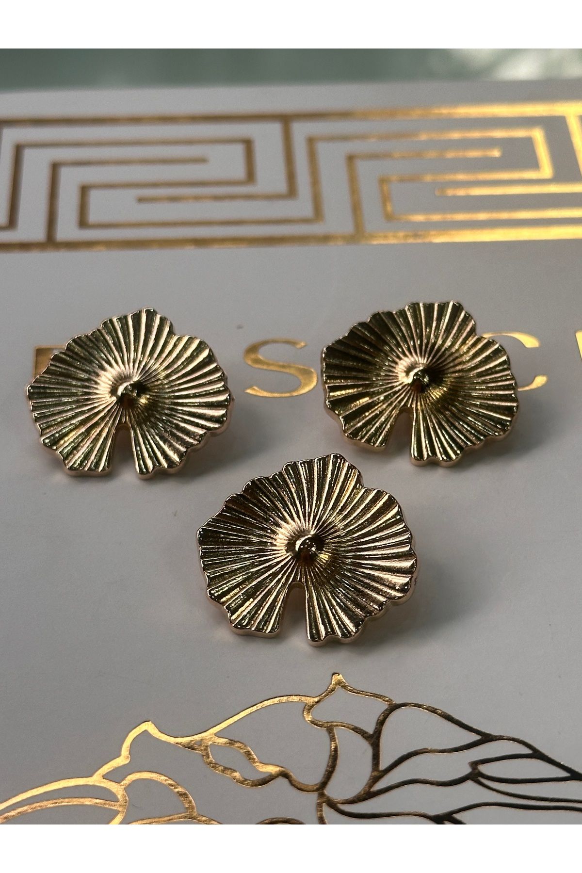 ODDA TASARIM ATÖLYESİ-Custom Design Golden Cicek Pattern 40Size 3Pcs Button Set 3