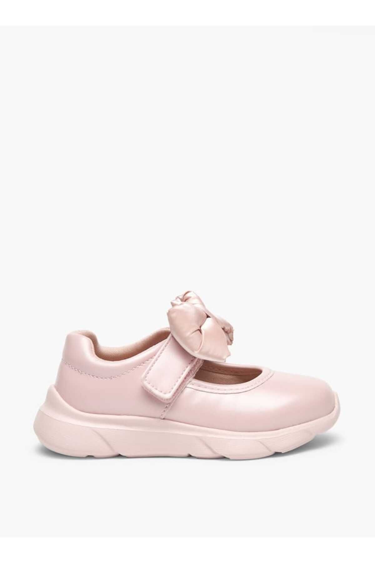 Barefeet-Bow Accent Shoes with Hook and Loop Closure 3