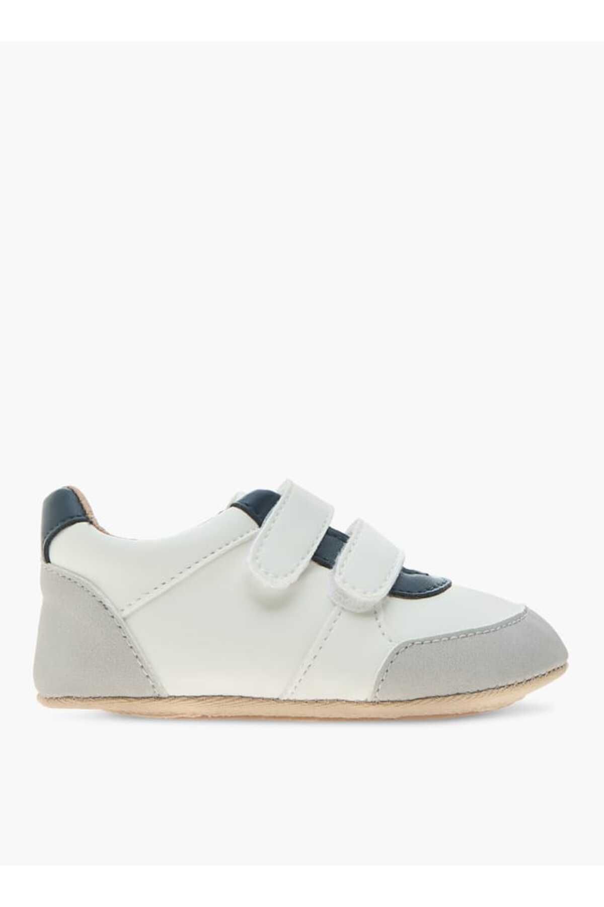Barefeet-Panelled Booties with Hook and Loop Closure 3
