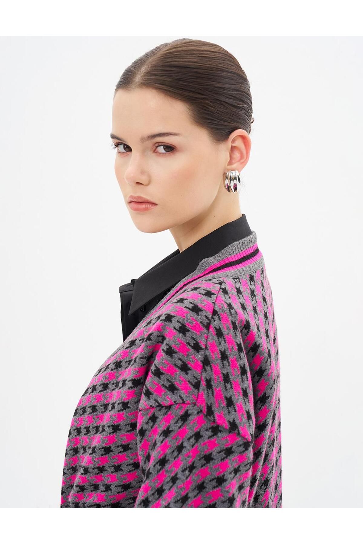 Kayra-Crowbar Patterned Jacket 5