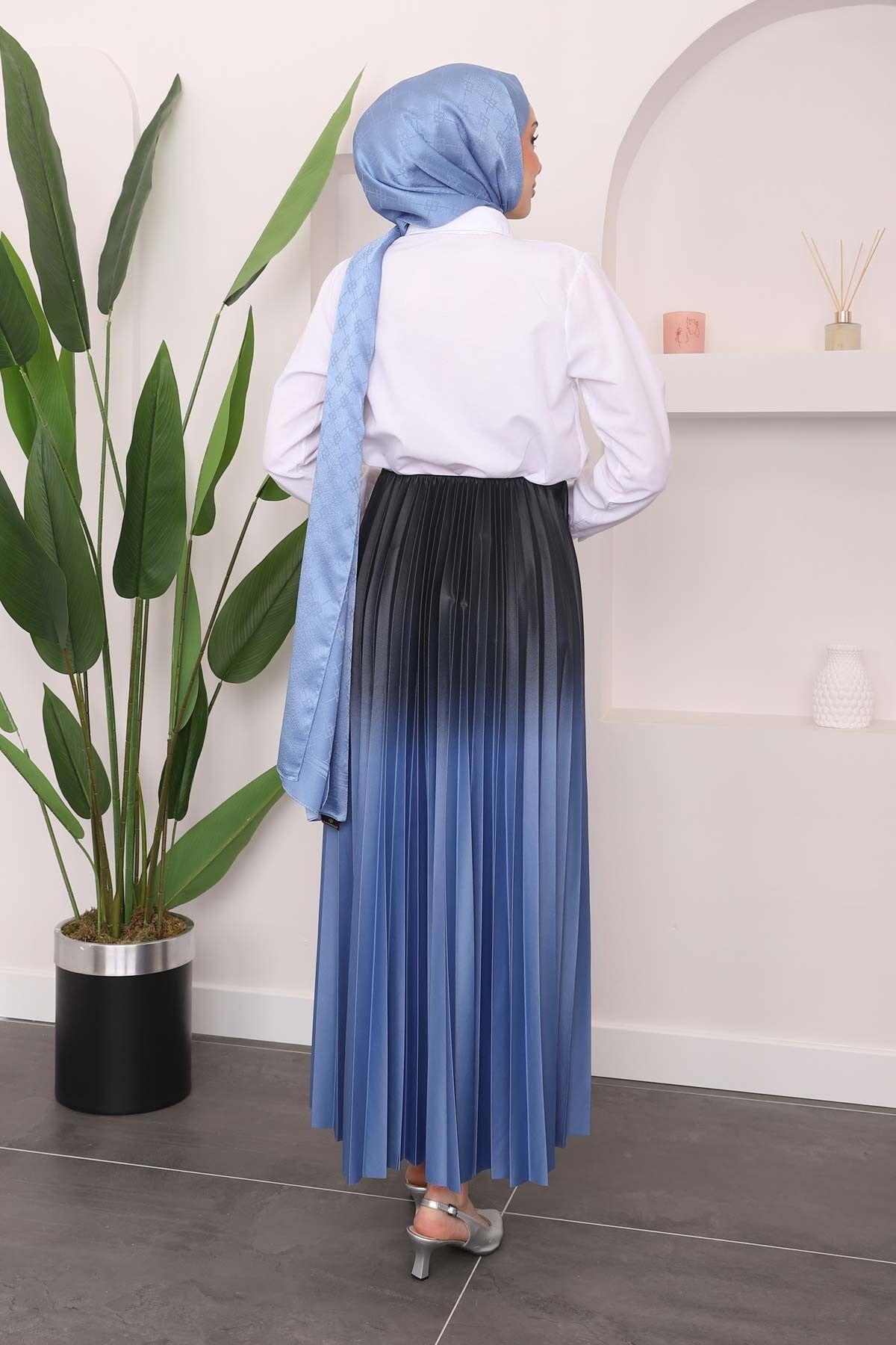 İmajButik-Indigo Long Skirt - Pleated and Color Detailed 4