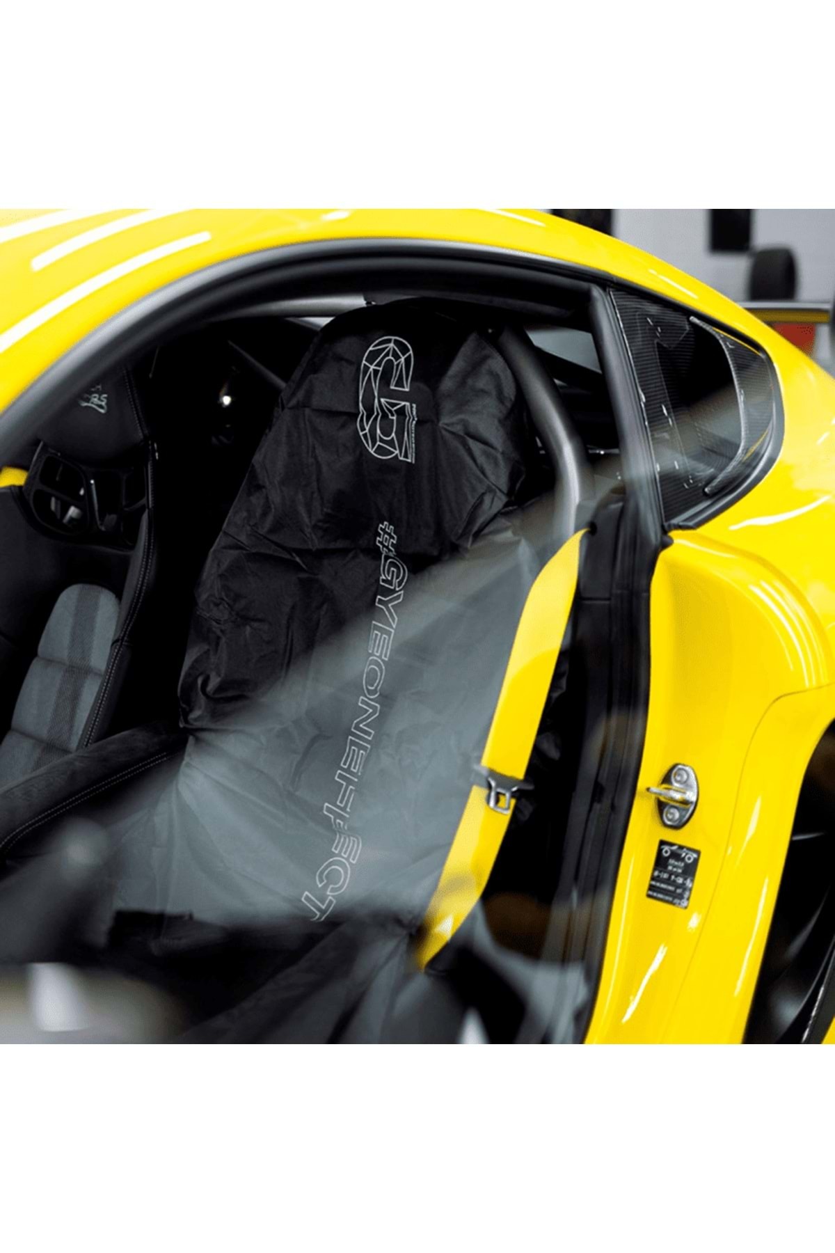Gyeon Q²M Seat Cover Araç Ön Koltuk Koruyucu Kılıf Siyah- 1 Adet fotoğrafı 4 (önizleme)
