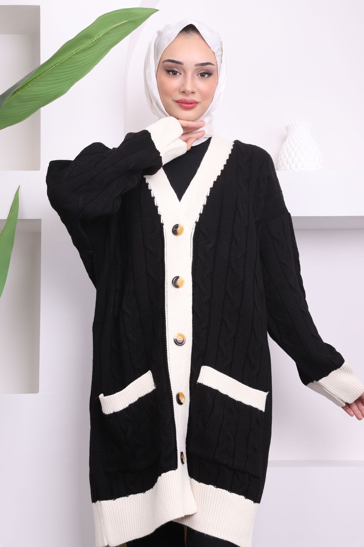 İmajButik-Buttoned Knitwear Cardigan with Black Pockets 2