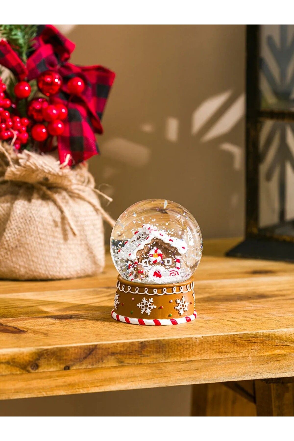 LC Waikiki با موضوع سال نو Snow Globe 9 سانتی متر