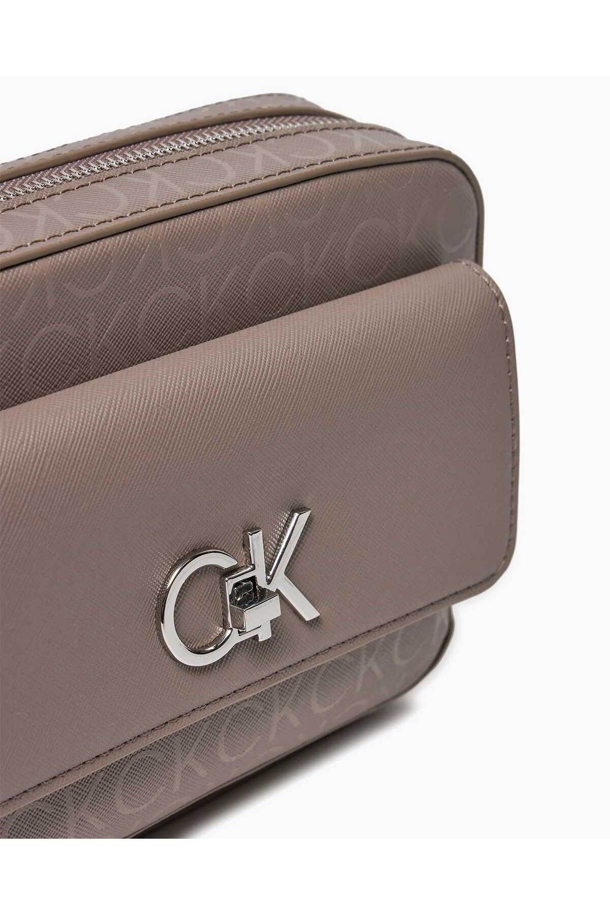 Calvin Klein-Re-Lock Camera Bag 3