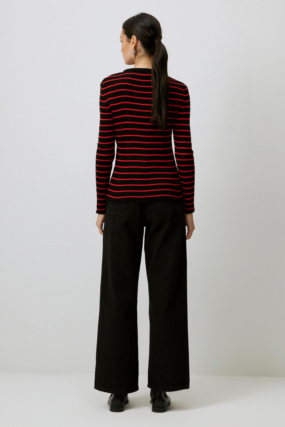 Touché Privé-STRIPED TROPHY KNIT SWEATER 4