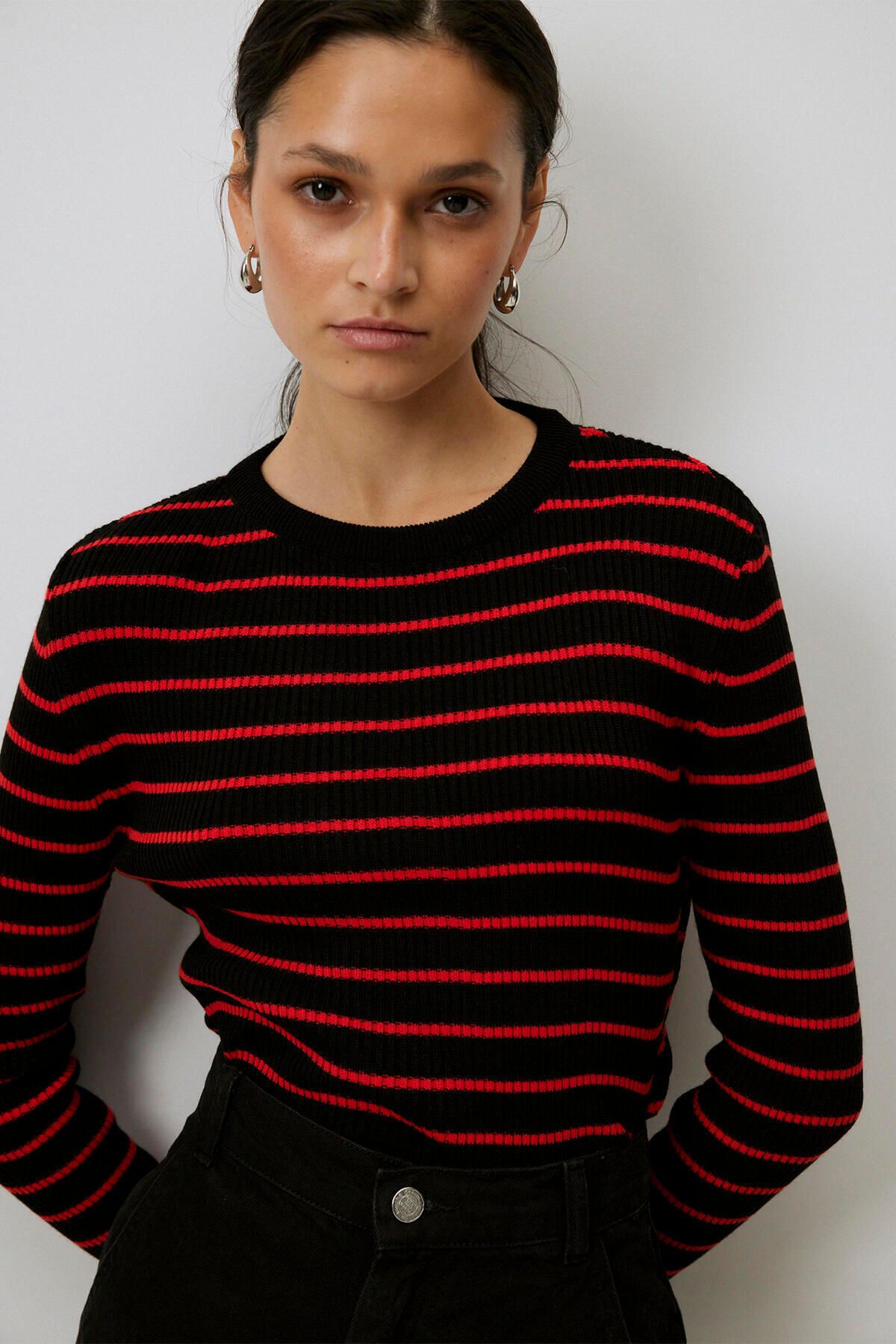 Touché Privé-STRIPED TROPHY KNIT SWEATER 3